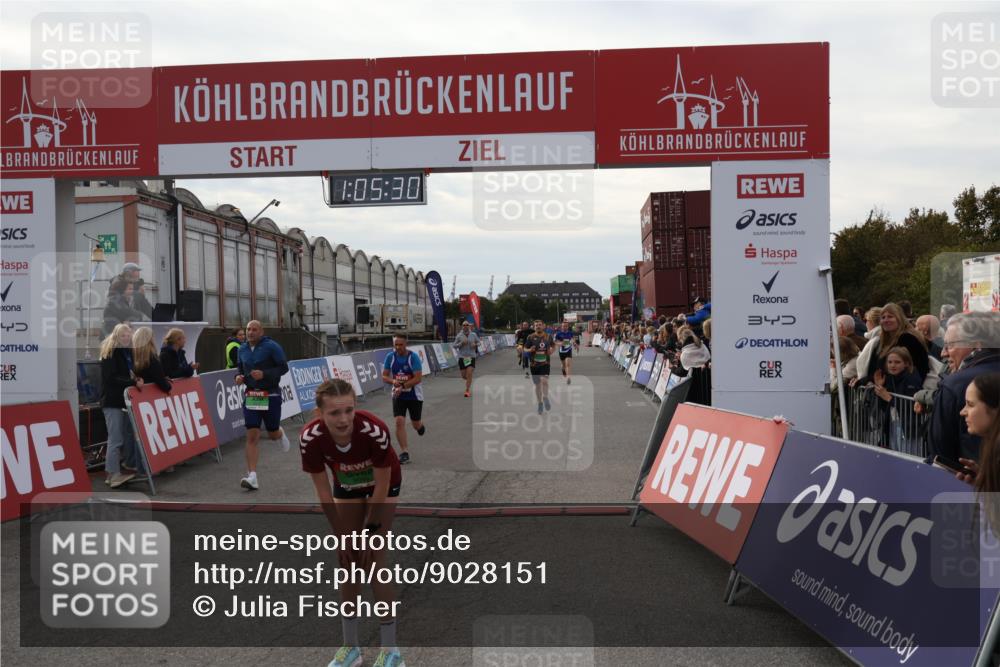 03.10.2025 - Köhlbrandbrückenlauf Julia Fischer http://msf.ph/oto/9028151 03.10.2025 16:05:30 Ziel 7241, 7422, 7473, 7643, 8099, 8199, 9127, 9299, 9421, 9422, 9475, 9499, 9627, 9669 meine-sportfotos.de