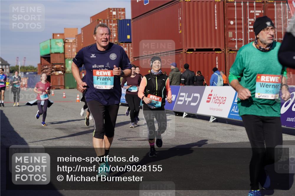 03.10.2025 - Köhlbrandbrückenlauf Michael Burmester http://msf.ph/oto/9028155 03.10.2025 10:32:23 Ziel 1749, 1908, 1923, 2041, 2085, 2184, 2212, 2316, 2338, 2470, 2568, 3045, 3076, 3077, 3737, 3780 meine-sportfotos.de