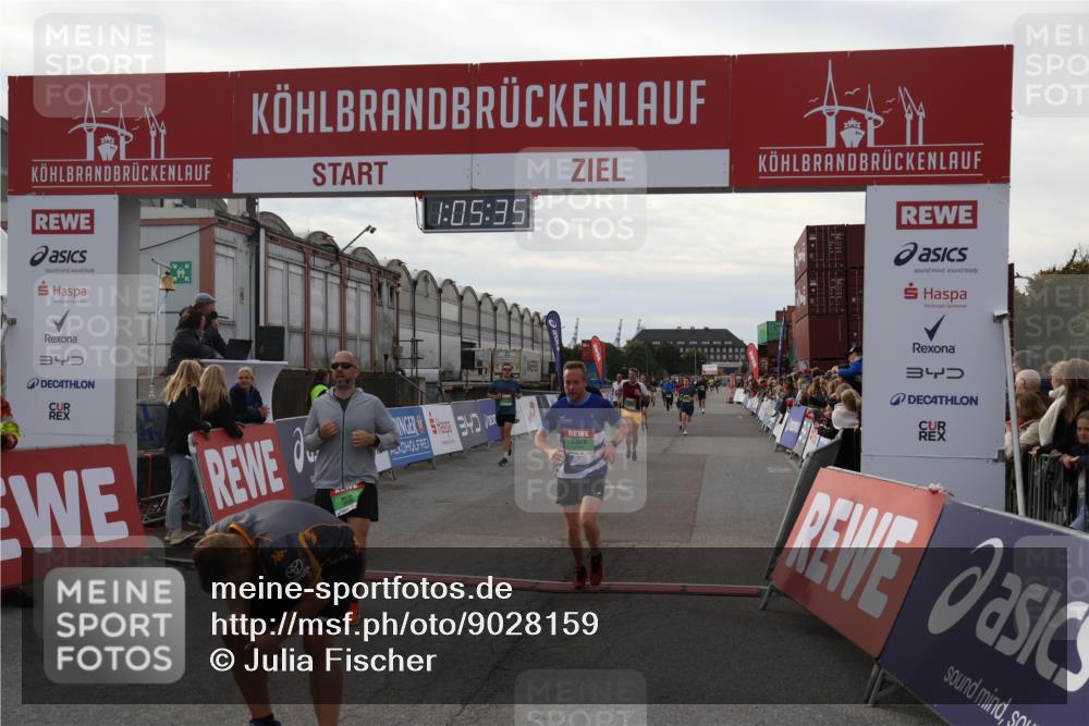 03.10.2025 - Köhlbrandbrückenlauf Julia Fischer http://msf.ph/oto/9028159 03.10.2025 16:05:35 Ziel 7031, 7241, 7394, 7473, 7546, 8099, 8199, 9127, 9299, 9317, 9475, 9499, 9669 meine-sportfotos.de