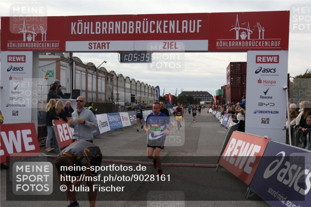 03.10.2025 - Köhlbrandbrückenlauf Julia Fischer http://msf.ph/oto/9028161 03.10.2025 16:05:35 Ziel 7031, 7241, 7394, 7473, 7546, 8099, 8199, 9127, 9299, 9317, 9475, 9499, 9669 meine-sportfotos.de