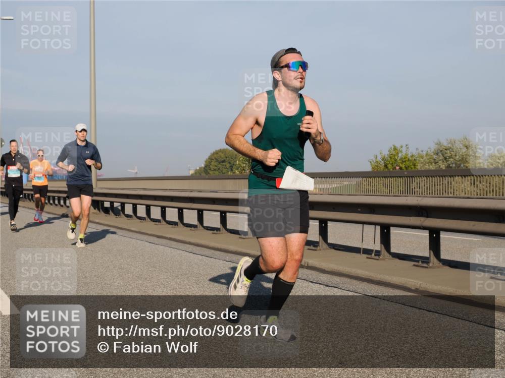 03.10.2025 - Köhlbrandbrückenlauf Fabian Wolf http://msf.ph/oto/9028170 03.10.2025 09:43:37 Position 3  meine-sportfotos.de