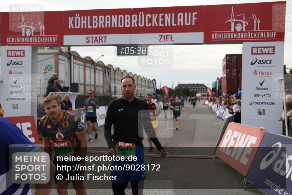 03.10.2025 - Köhlbrandbrückenlauf Julia Fischer http://msf.ph/oto/9028172 03.10.2025 16:05:38 Ziel 7031, 7151, 7213, 7241, 7394, 7546, 8199, 9127, 9299, 9317, 9499, 9669 meine-sportfotos.de
