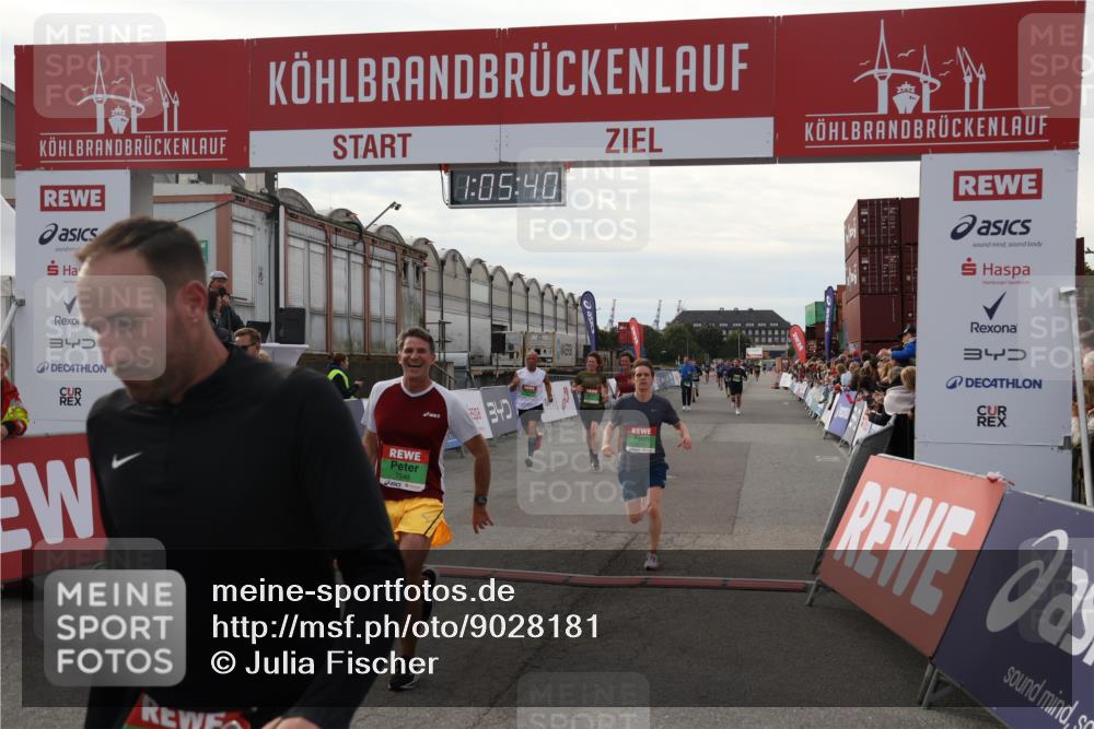 03.10.2025 - Köhlbrandbrückenlauf Julia Fischer http://msf.ph/oto/9028181 03.10.2025 16:05:40 Ziel 7031, 7151, 7213, 7241, 7394, 7546, 8199, 9127, 9299, 9317, 9499, 9669 meine-sportfotos.de