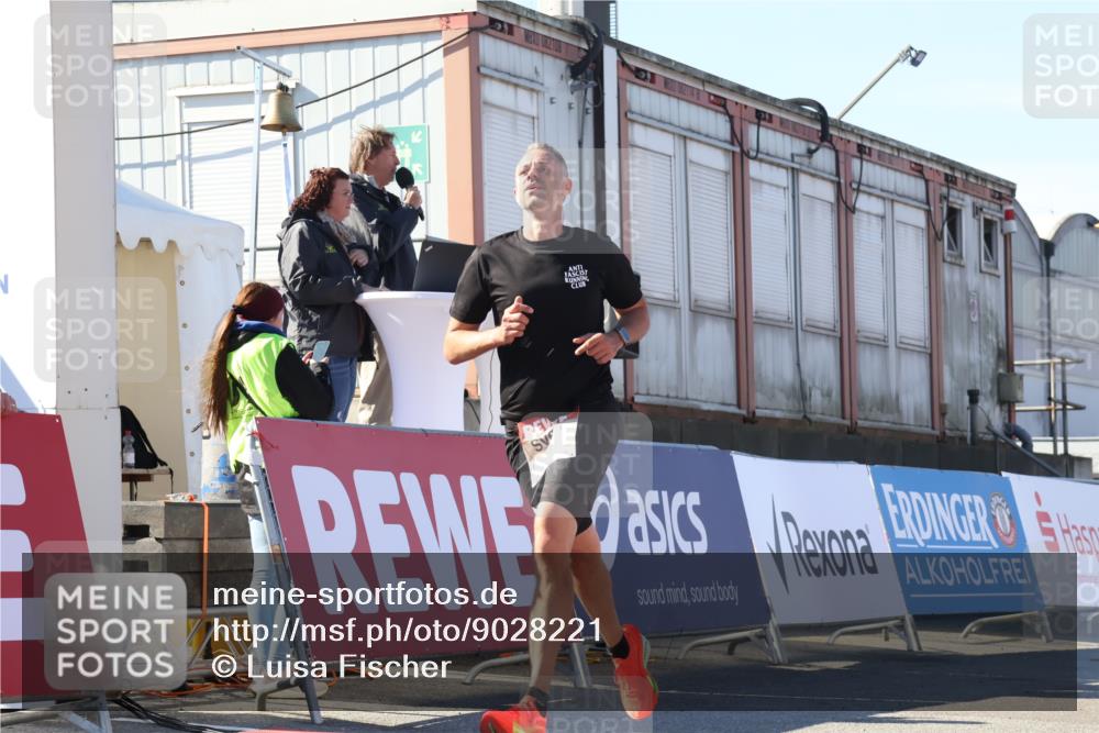 03.10.2025 - Köhlbrandbrückenlauf Luisa Fischer http://msf.ph/oto/9028221 03.10.2025 12:58:52 Ziel 4126, 4368, 5824, 5955, 6167, 6611, 6674 meine-sportfotos.de