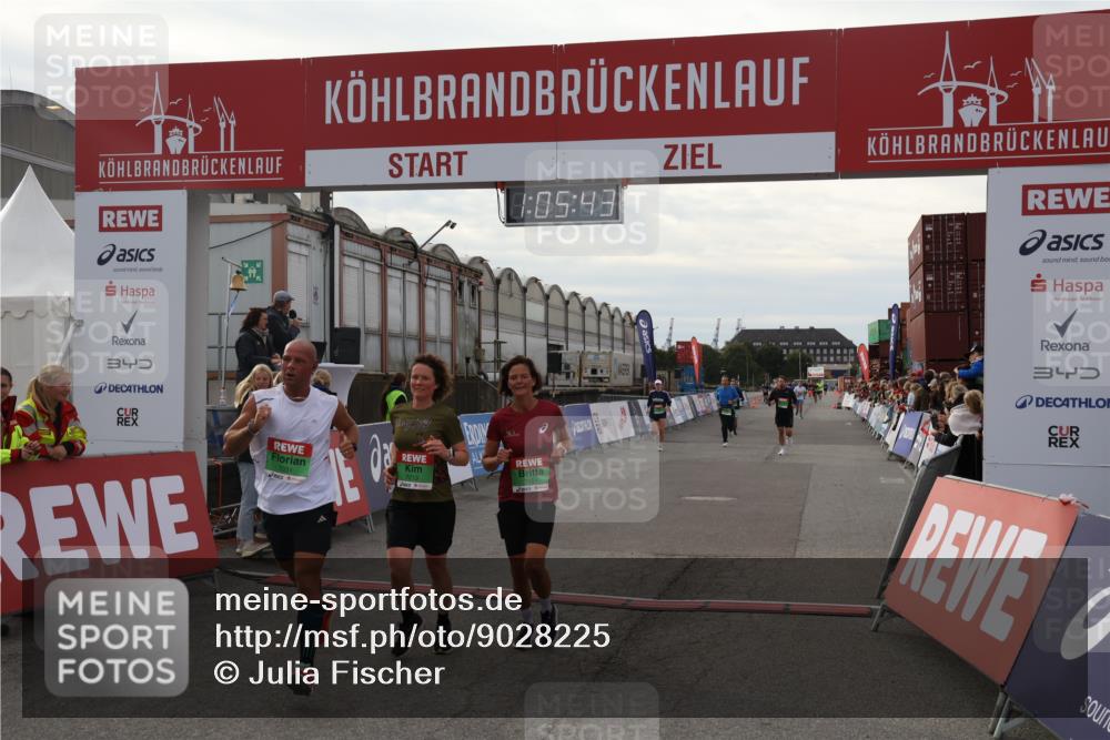 03.10.2025 - Köhlbrandbrückenlauf Julia Fischer http://msf.ph/oto/9028225 03.10.2025 16:05:43 Ziel 7031, 7151, 7213, 7394, 7546, 7547, 8199, 8966, 9299, 9317, 9566, 9669 meine-sportfotos.de