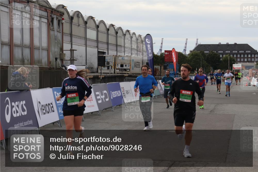 03.10.2025 - Köhlbrandbrückenlauf Julia Fischer http://msf.ph/oto/9028246 03.10.2025 16:05:47 Ziel 7031, 7151, 7213, 7394, 7546, 7547, 7646, 8924, 8966, 9317, 9489, 9566 meine-sportfotos.de