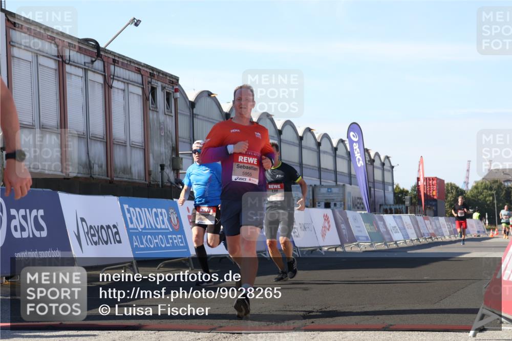 03.10.2025 - Köhlbrandbrückenlauf Luisa Fischer http://msf.ph/oto/9028265 03.10.2025 12:58:55 Ziel 4126, 4368, 5824, 5955, 6167, 6611, 6674 meine-sportfotos.de