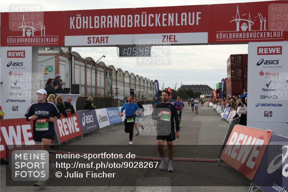 03.10.2025 - Köhlbrandbrückenlauf Julia Fischer http://msf.ph/oto/9028267 03.10.2025 16:05:49 Ziel 7031, 7151, 7213, 7394, 7547, 7646, 8924, 8966, 9317, 9489, 9566 meine-sportfotos.de