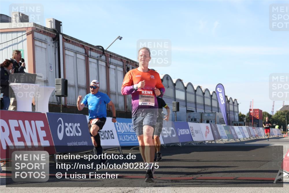 03.10.2025 - Köhlbrandbrückenlauf Luisa Fischer http://msf.ph/oto/9028275 03.10.2025 12:58:56 Ziel 4126, 4368, 5955, 6611, 6674 meine-sportfotos.de