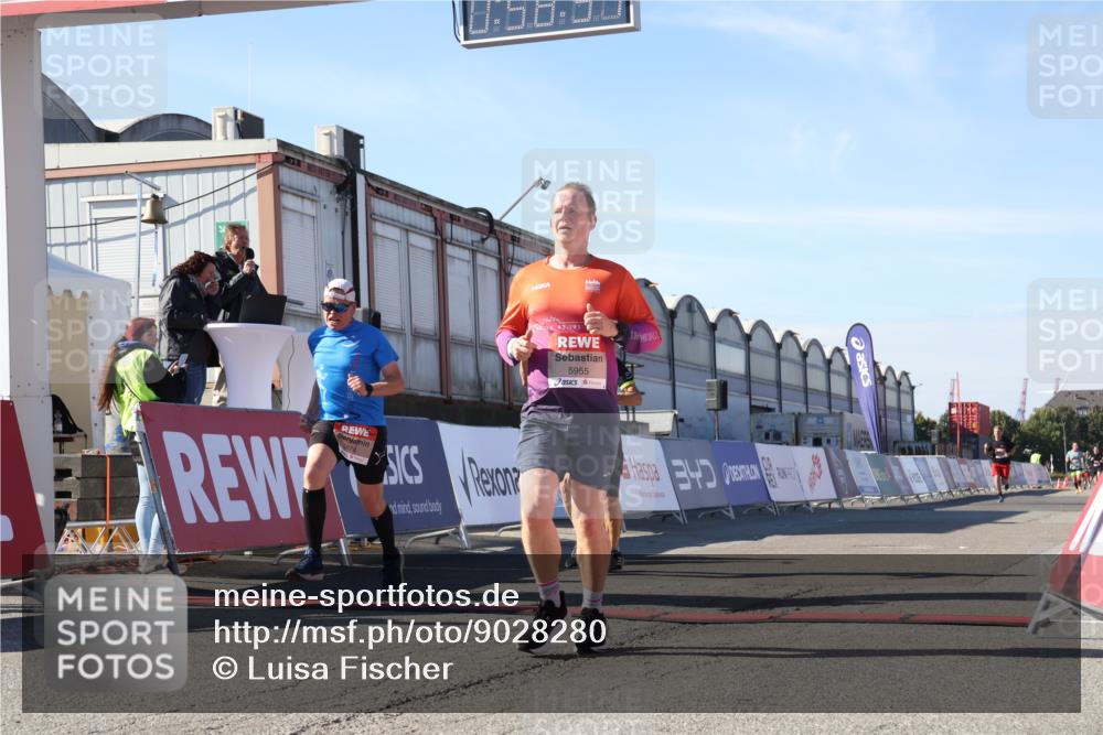 03.10.2025 - Köhlbrandbrückenlauf Luisa Fischer http://msf.ph/oto/9028280 03.10.2025 12:58:56 Ziel 4126, 4368, 5955, 6611, 6674 meine-sportfotos.de