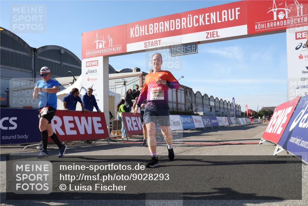 03.10.2025 - Köhlbrandbrückenlauf Luisa Fischer http://msf.ph/oto/9028293 03.10.2025 12:58:57 Ziel 4126, 4368, 5955, 6611, 6674 meine-sportfotos.de