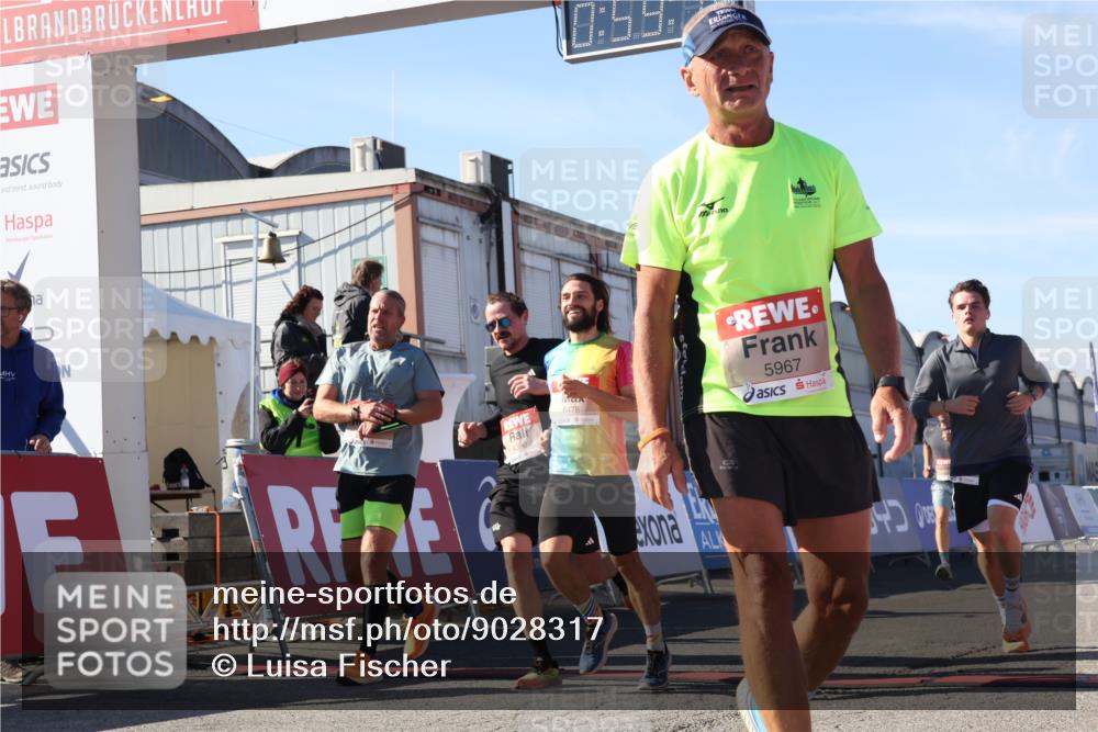 03.10.2025 - Köhlbrandbrückenlauf Luisa Fischer http://msf.ph/oto/9028317 03.10.2025 12:59:13 Ziel 4164, 4226, 4371, 4441, 5967, 6036, 6154, 6329, 6390, 6391, 6478, 6484, 6493 meine-sportfotos.de