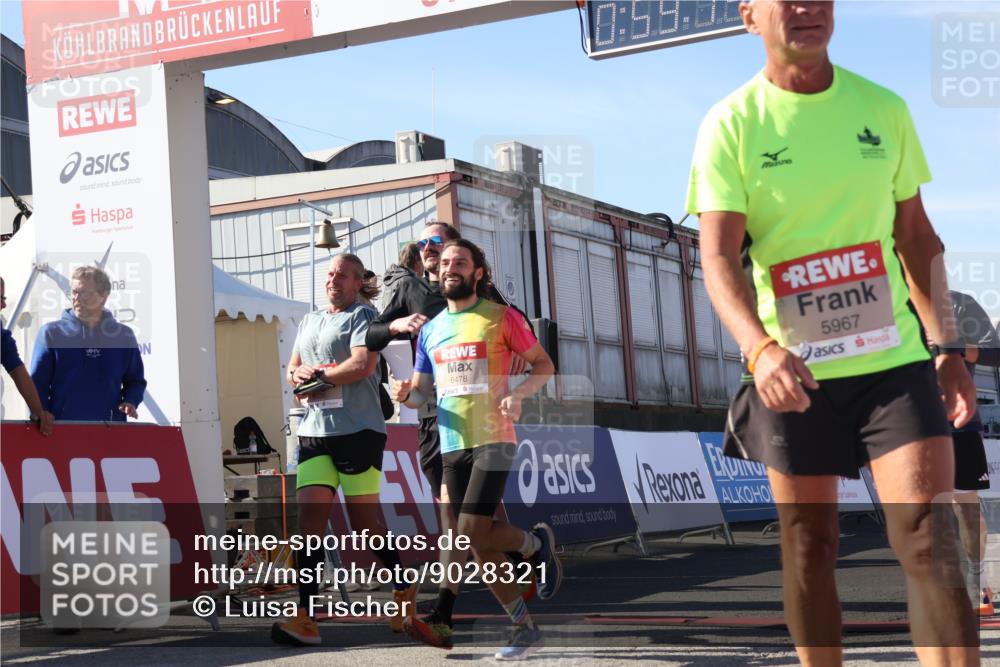 03.10.2025 - Köhlbrandbrückenlauf Luisa Fischer http://msf.ph/oto/9028321 03.10.2025 12:59:13 Ziel 4164, 4226, 4371, 4441, 5967, 6036, 6154, 6329, 6390, 6391, 6478, 6484, 6493 meine-sportfotos.de
