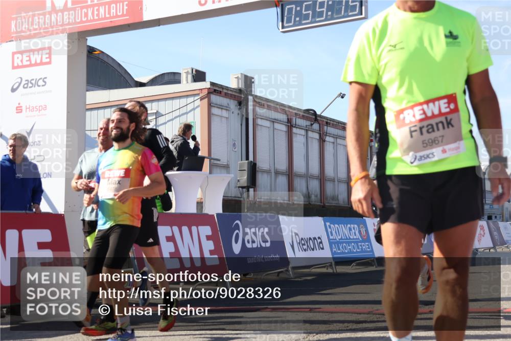 03.10.2025 - Köhlbrandbrückenlauf Luisa Fischer http://msf.ph/oto/9028326 03.10.2025 12:59:14 Ziel 4164, 4226, 4371, 4441, 5967, 6036, 6154, 6329, 6390, 6391, 6478, 6484, 6493, 6609 meine-sportfotos.de