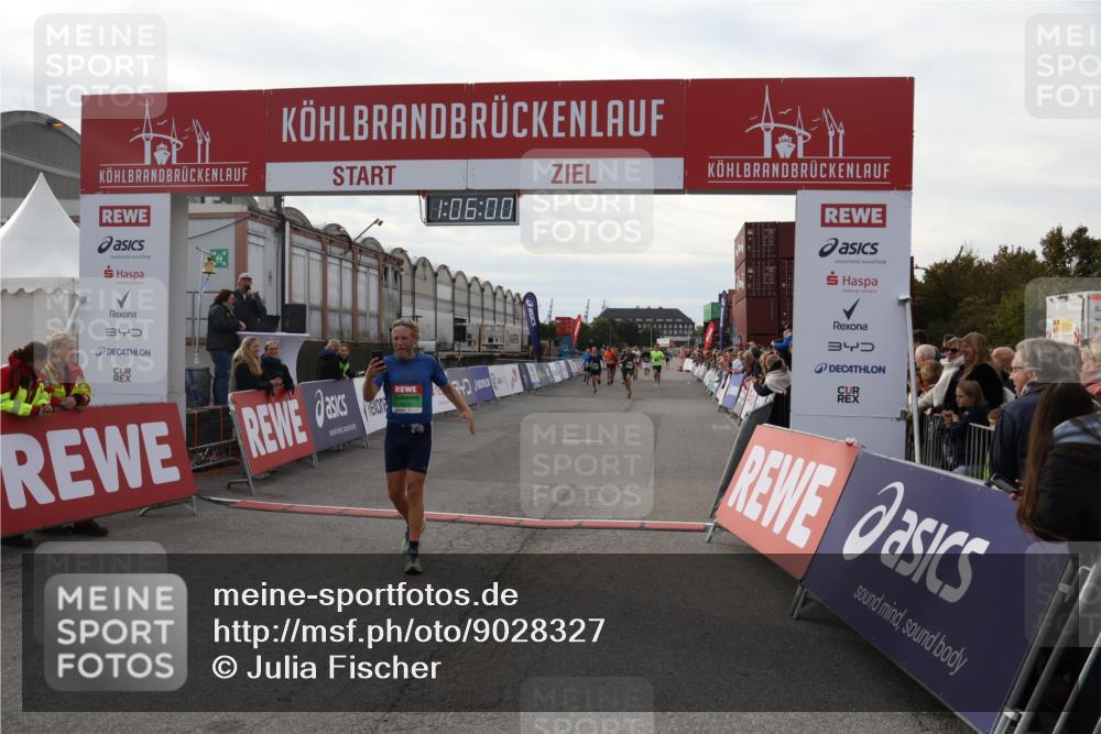 03.10.2025 - Köhlbrandbrückenlauf Julia Fischer http://msf.ph/oto/9028327 03.10.2025 16:06:00 Ziel 7610, 7646, 8616, 8924, 9102, 9468, 9489 meine-sportfotos.de