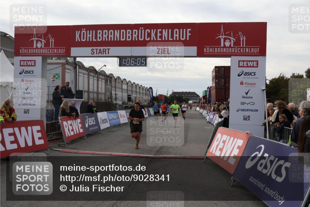 03.10.2025 - Köhlbrandbrückenlauf Julia Fischer http://msf.ph/oto/9028341 03.10.2025 16:06:05 Ziel 7610, 8539, 8616, 8813, 8886, 9102, 9378, 9468, 9596, 9626 meine-sportfotos.de