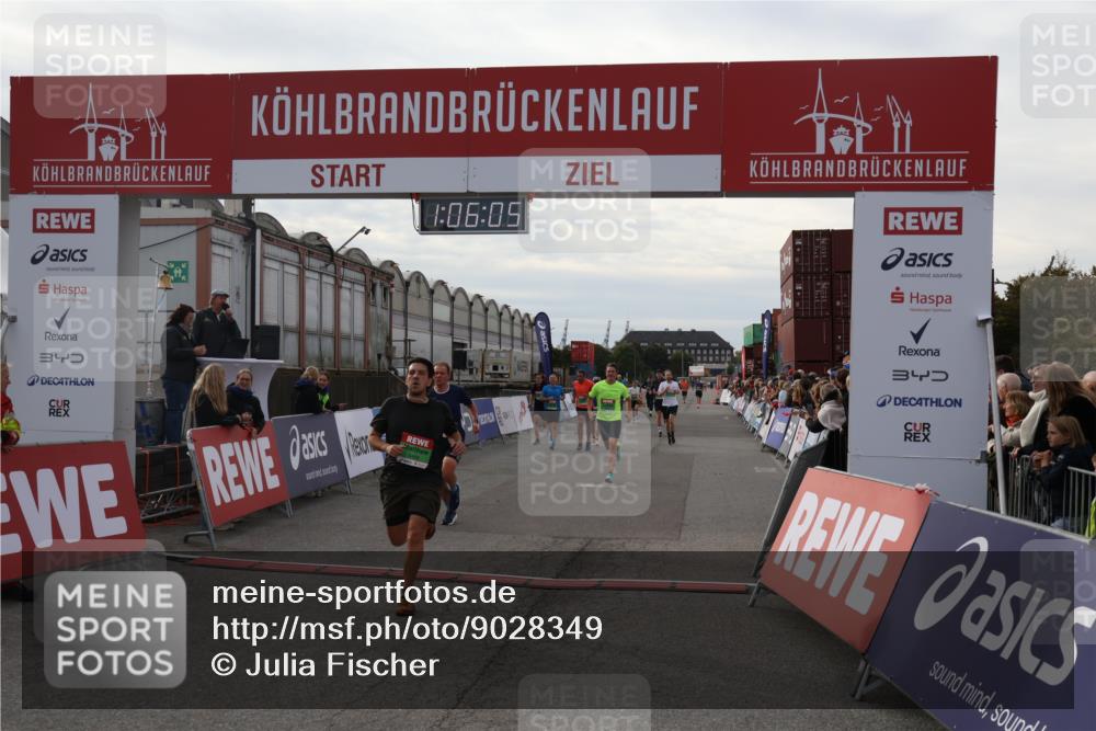 03.10.2025 - Köhlbrandbrückenlauf Julia Fischer http://msf.ph/oto/9028349 03.10.2025 16:06:06 Ziel 7610, 8539, 8616, 8813, 8886, 9100, 9102, 9378, 9468, 9596, 9626 meine-sportfotos.de