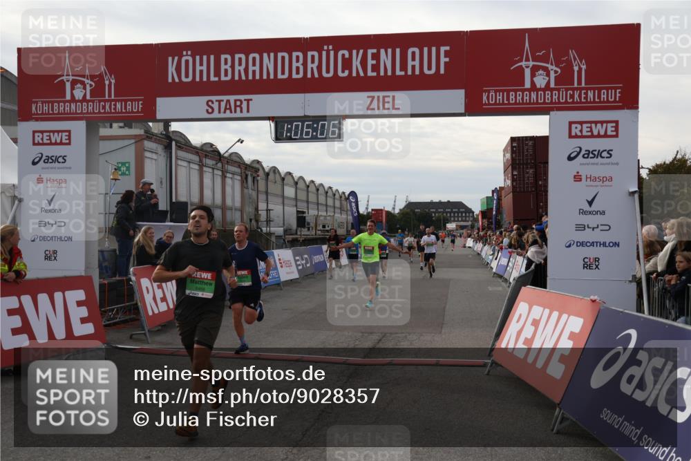 03.10.2025 - Köhlbrandbrückenlauf Julia Fischer http://msf.ph/oto/9028357 03.10.2025 16:06:06 Ziel 7610, 8539, 8616, 8813, 8886, 9100, 9102, 9378, 9468, 9596, 9626 meine-sportfotos.de