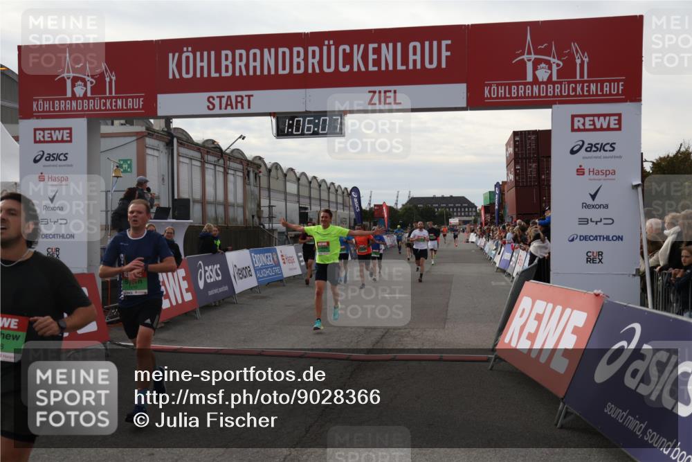 03.10.2025 - Köhlbrandbrückenlauf Julia Fischer http://msf.ph/oto/9028366 03.10.2025 16:06:07 Ziel 7296, 7610, 8539, 8616, 8813, 8886, 9100, 9378, 9468, 9596, 9626 meine-sportfotos.de