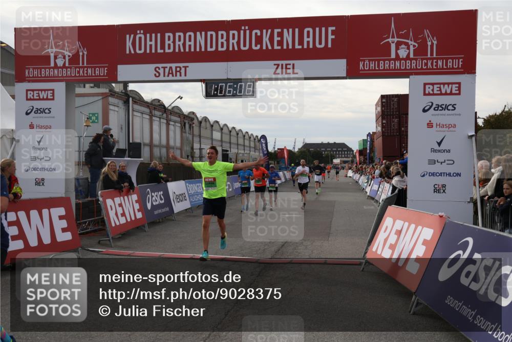 03.10.2025 - Köhlbrandbrückenlauf Julia Fischer http://msf.ph/oto/9028375 03.10.2025 16:06:08 Ziel 7296, 7343, 7610, 8539, 8616, 8813, 8886, 9100, 9378, 9451, 9468, 9596, 9626, 9633 meine-sportfotos.de