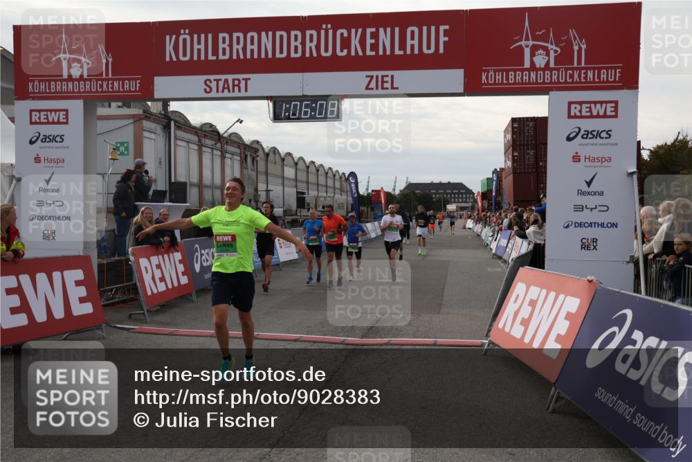 03.10.2025 - Köhlbrandbrückenlauf Julia Fischer http://msf.ph/oto/9028383 03.10.2025 16:06:08 Ziel 7296, 7343, 7610, 8539, 8616, 8813, 8886, 9100, 9378, 9451, 9468, 9596, 9626, 9633 meine-sportfotos.de