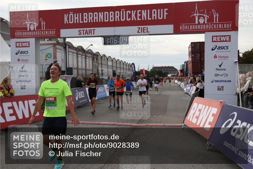 03.10.2025 - Köhlbrandbrückenlauf Julia Fischer http://msf.ph/oto/9028389 03.10.2025 16:06:09 Ziel 7296, 7343, 7610, 8539, 8813, 8886, 9100, 9378, 9451, 9468, 9596, 9626, 9633 meine-sportfotos.de