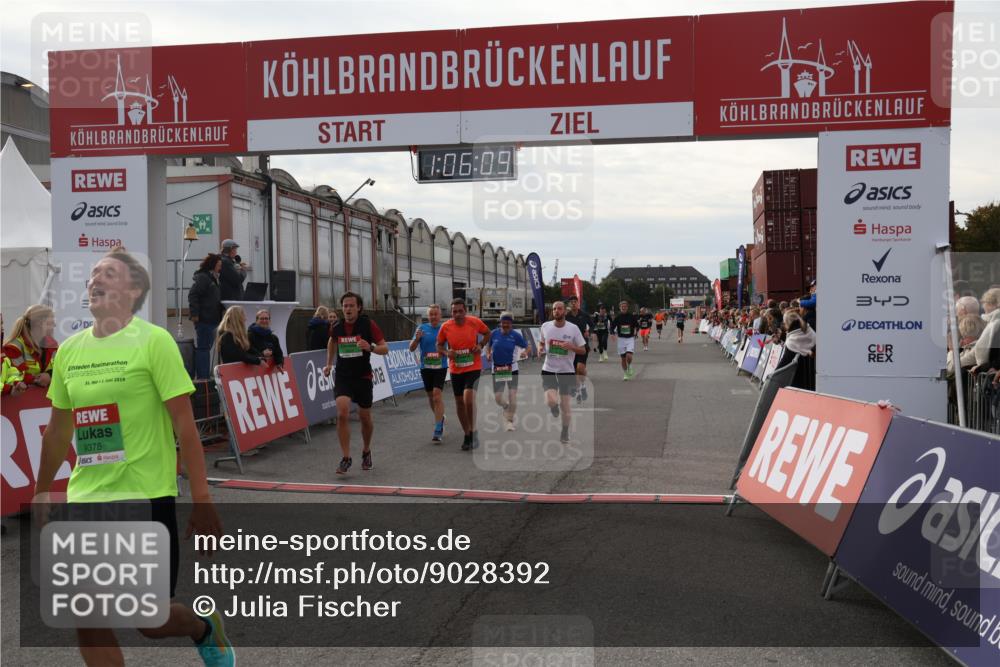 03.10.2025 - Köhlbrandbrückenlauf Julia Fischer http://msf.ph/oto/9028392 03.10.2025 16:06:10 Ziel 7296, 7343, 7610, 8539, 8813, 8886, 9100, 9378, 9451, 9468, 9596, 9626, 9633 meine-sportfotos.de