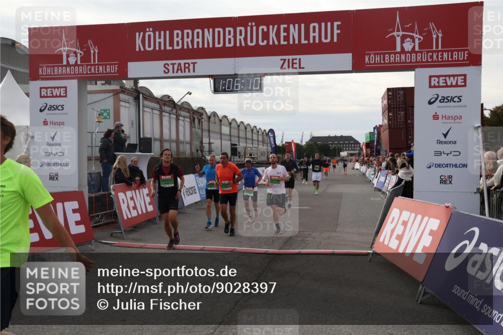 03.10.2025 - Köhlbrandbrückenlauf Julia Fischer http://msf.ph/oto/9028397 03.10.2025 16:06:10 Ziel 7296, 7343, 7610, 8539, 8813, 8886, 9100, 9378, 9451, 9468, 9596, 9626, 9633 meine-sportfotos.de