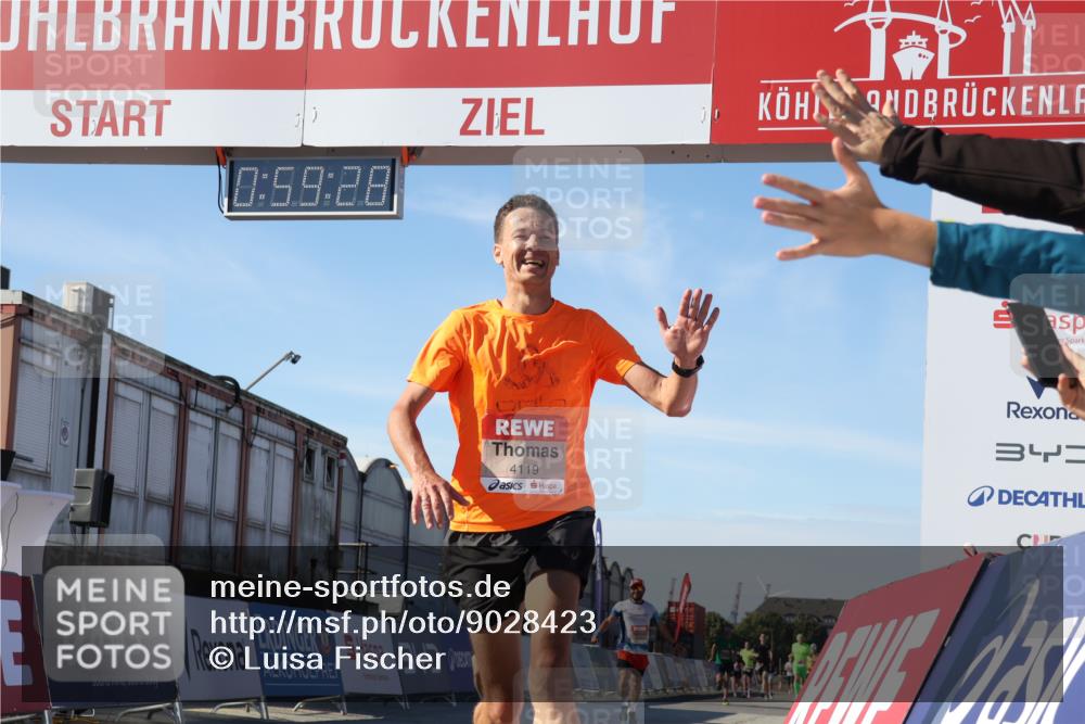 03.10.2025 - Köhlbrandbrückenlauf Luisa Fischer http://msf.ph/oto/9028423 03.10.2025 12:59:27 Ziel 4108, 4119, 4371, 4441, 4940, 6060, 6154, 6325, 6484, 6609 meine-sportfotos.de