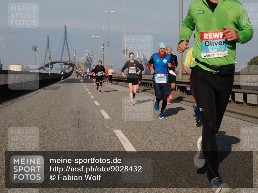 03.10.2025 - Köhlbrandbrückenlauf Fabian Wolf http://msf.ph/oto/9028432 03.10.2025 09:43:47 Position 3 2955, 1010 meine-sportfotos.de