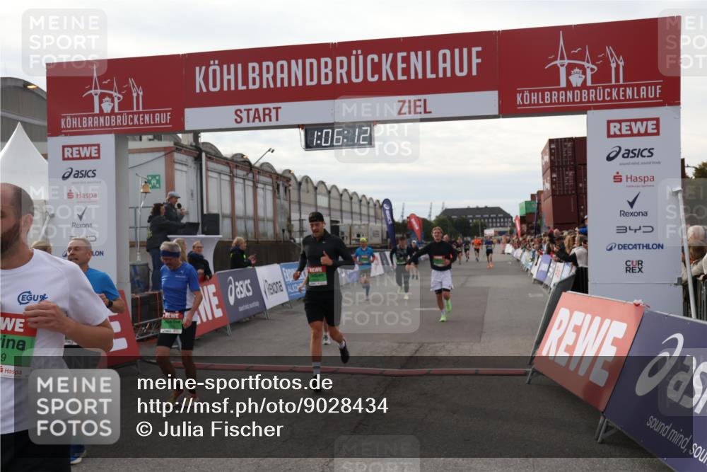 03.10.2025 - Köhlbrandbrückenlauf Julia Fischer http://msf.ph/oto/9028434 03.10.2025 16:06:13 Ziel 7296, 7343, 7610, 8064, 8539, 8813, 8886, 9100, 9378, 9451, 9468, 9483, 9596, 9626, 9633 meine-sportfotos.de