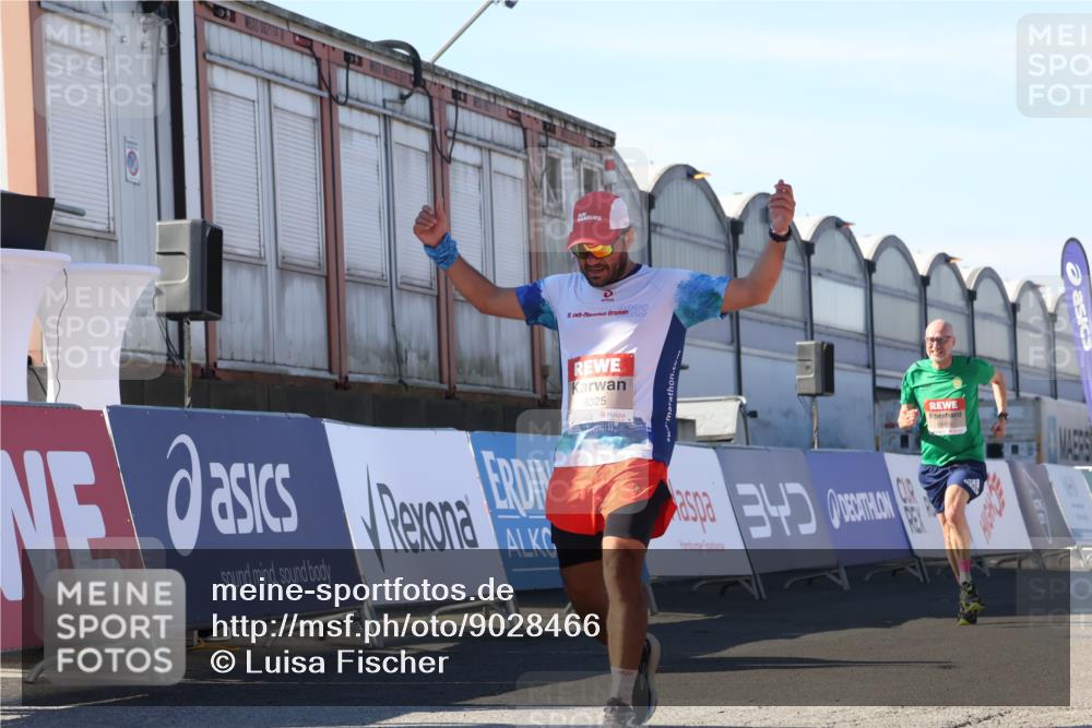 03.10.2025 - Köhlbrandbrückenlauf Luisa Fischer http://msf.ph/oto/9028466 03.10.2025 12:59:32 Ziel 4108, 4119, 4270, 4475, 4940, 6060, 6325, 6666 meine-sportfotos.de