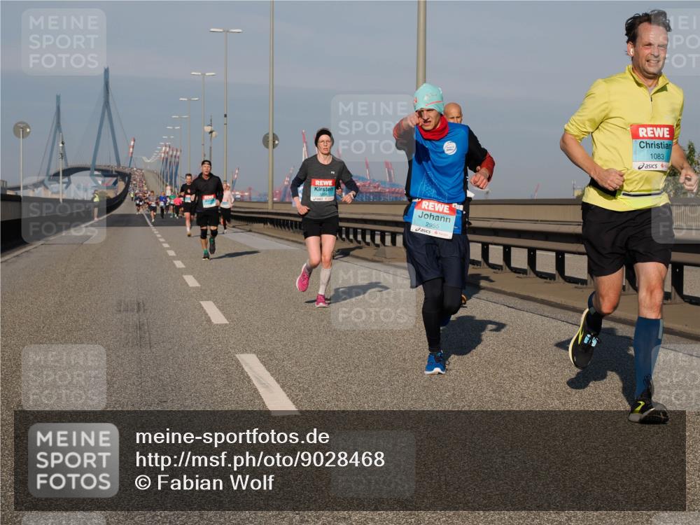 03.10.2025 - Köhlbrandbrückenlauf Fabian Wolf http://msf.ph/oto/9028468 03.10.2025 09:43:48 Position 3 1258, 2955, 1083 meine-sportfotos.de