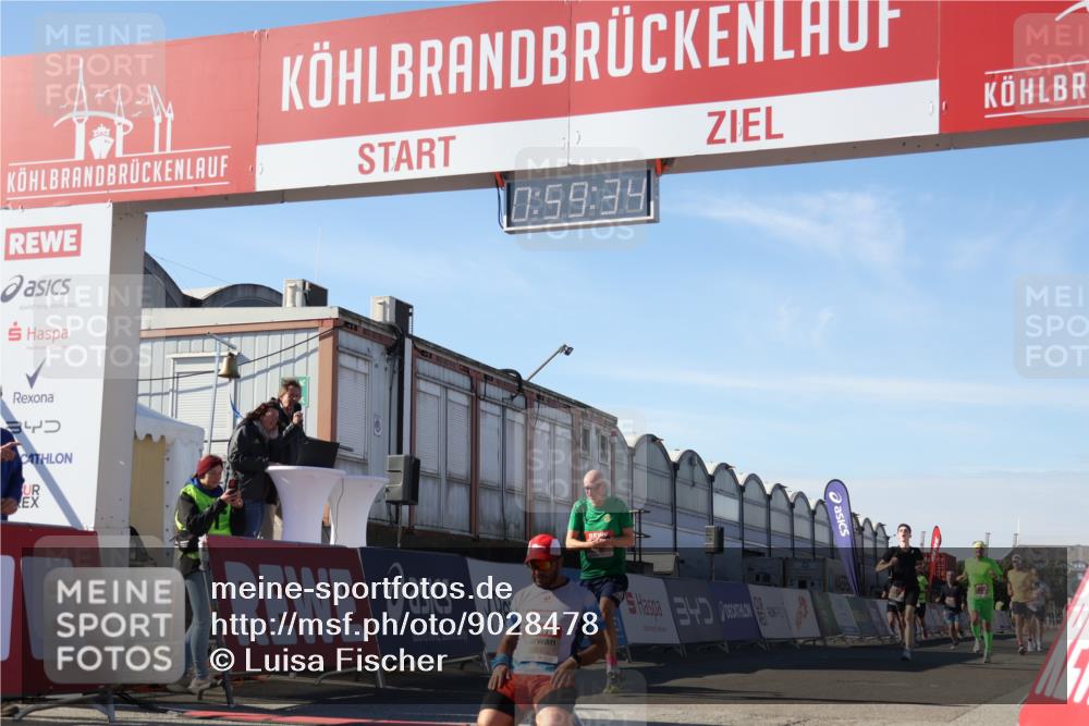 03.10.2025 - Köhlbrandbrückenlauf Luisa Fischer http://msf.ph/oto/9028478 03.10.2025 12:59:33 Ziel 4119, 4270, 4475, 4940, 6060, 6325, 6616, 6666 meine-sportfotos.de