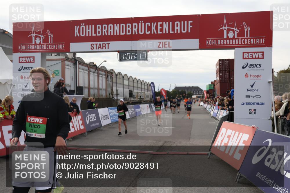 03.10.2025 - Köhlbrandbrückenlauf Julia Fischer http://msf.ph/oto/9028491 03.10.2025 16:06:17 Ziel 7296, 7343, 7601, 8064, 8539, 8802, 8813, 8886, 8991, 9100, 9378, 9451, 9483, 9596, 9626, 9633 meine-sportfotos.de