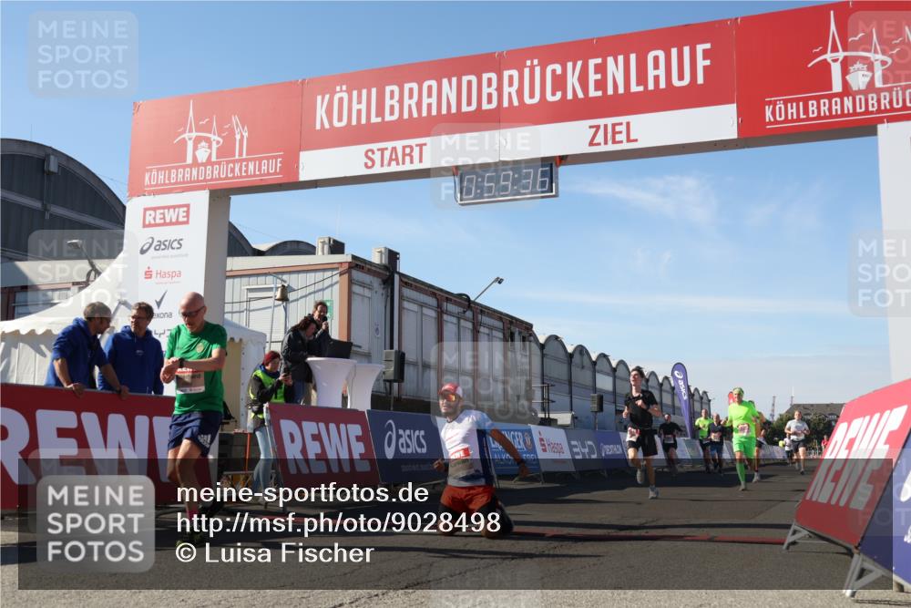 03.10.2025 - Köhlbrandbrückenlauf Luisa Fischer http://msf.ph/oto/9028498 03.10.2025 12:59:35 Ziel 4111, 4119, 4215, 4270, 4475, 6060, 6325, 6364, 6616, 6666, 6754 meine-sportfotos.de
