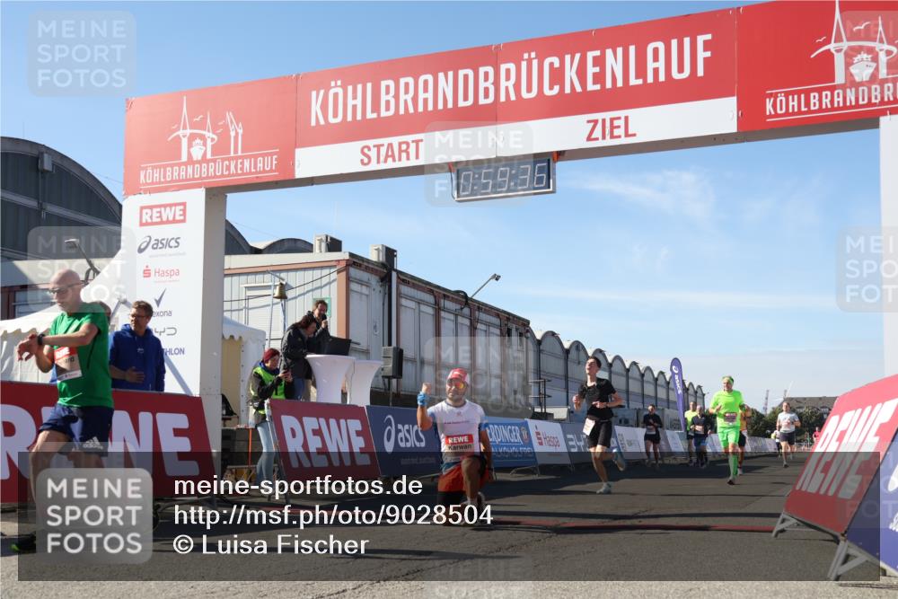 03.10.2025 - Köhlbrandbrückenlauf Luisa Fischer http://msf.ph/oto/9028504 03.10.2025 12:59:35 Ziel 4111, 4119, 4215, 4270, 4475, 6060, 6325, 6364, 6616, 6666, 6754 meine-sportfotos.de
