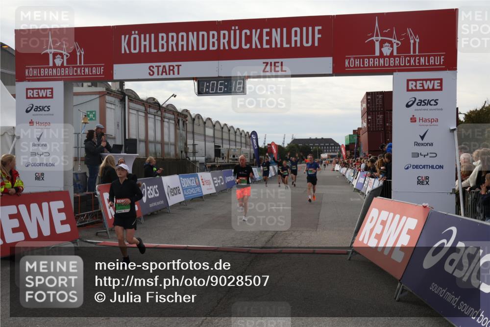 03.10.2025 - Köhlbrandbrückenlauf Julia Fischer http://msf.ph/oto/9028507 03.10.2025 16:06:18 Ziel 7296, 7343, 7601, 8064, 8539, 8802, 8803, 8804, 8805, 8813, 8886, 8991, 9100, 9451, 9483, 9596, 9626, 9633 meine-sportfotos.de