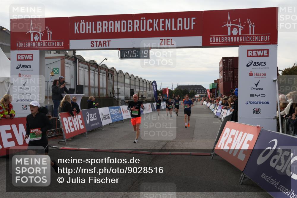 03.10.2025 - Köhlbrandbrückenlauf Julia Fischer http://msf.ph/oto/9028516 03.10.2025 16:06:19 Ziel 7296, 7343, 7601, 8064, 8539, 8802, 8803, 8804, 8805, 8813, 8886, 8991, 9100, 9451, 9483, 9596, 9626, 9633 meine-sportfotos.de