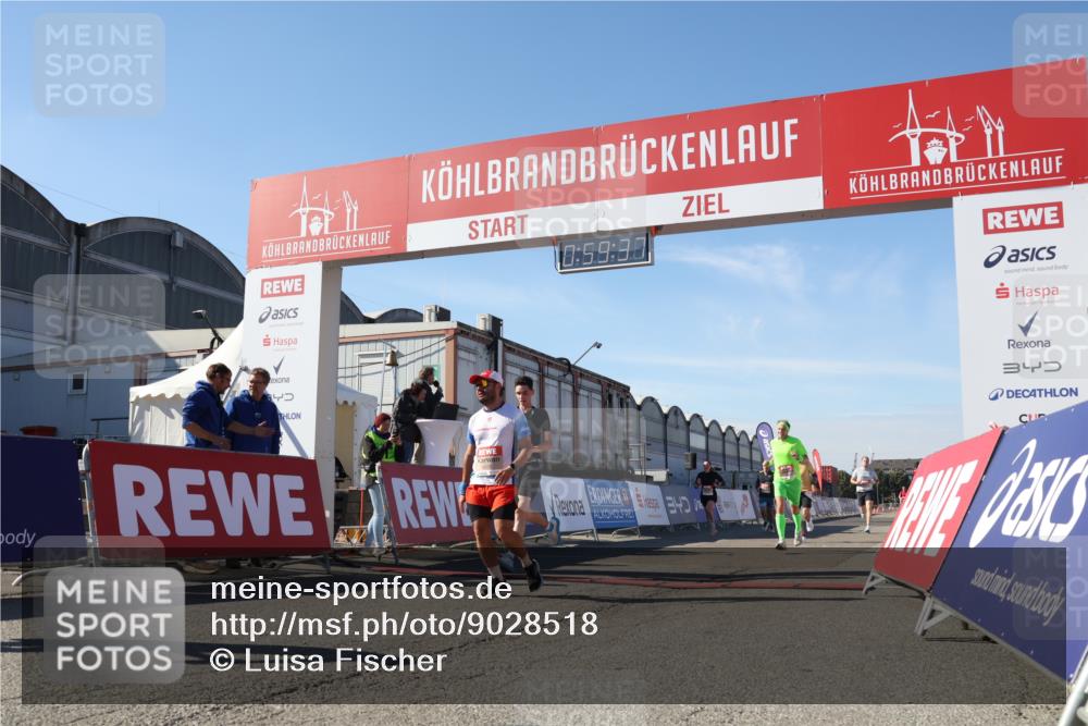 03.10.2025 - Köhlbrandbrückenlauf Luisa Fischer http://msf.ph/oto/9028518 03.10.2025 12:59:36 Ziel 4111, 4119, 4215, 4270, 4475, 6060, 6325, 6364, 6616, 6654, 6666, 6754 meine-sportfotos.de