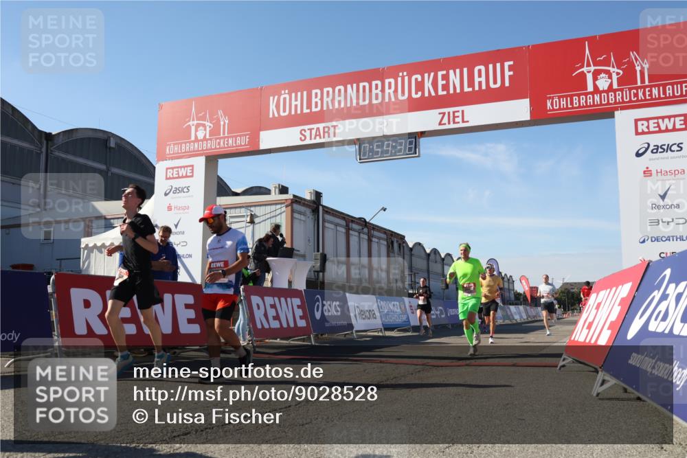 03.10.2025 - Köhlbrandbrückenlauf Luisa Fischer http://msf.ph/oto/9028528 03.10.2025 12:59:37 Ziel 4111, 4119, 4215, 4270, 4475, 6060, 6325, 6364, 6616, 6654, 6666, 6754 meine-sportfotos.de
