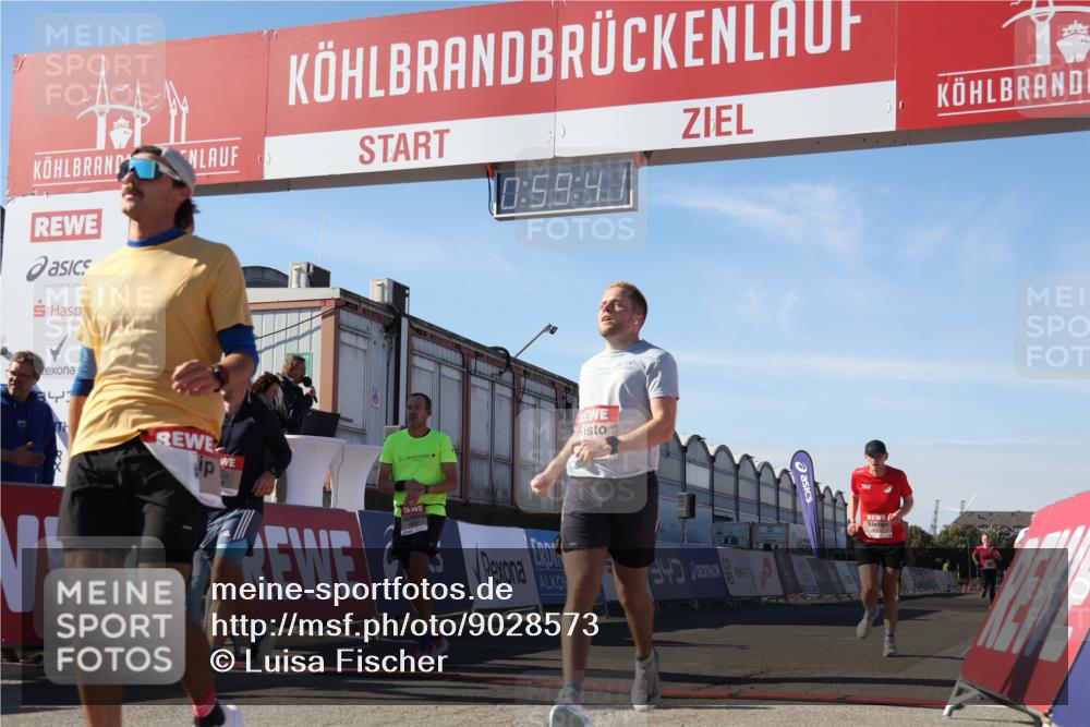 03.10.2025 - Köhlbrandbrückenlauf Luisa Fischer http://msf.ph/oto/9028573 03.10.2025 12:59:40 Ziel 4111, 4215, 4270, 4475, 6060, 6142, 6325, 6364, 6616, 6654, 6666, 6754 meine-sportfotos.de