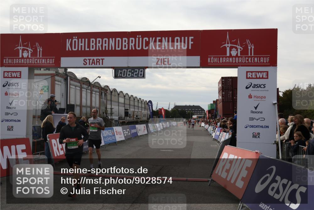 03.10.2025 - Köhlbrandbrückenlauf Julia Fischer http://msf.ph/oto/9028574 03.10.2025 16:06:28 Ziel 7576, 7601, 8802, 8803, 8804, 8805, 8991, 9483, 9572 meine-sportfotos.de