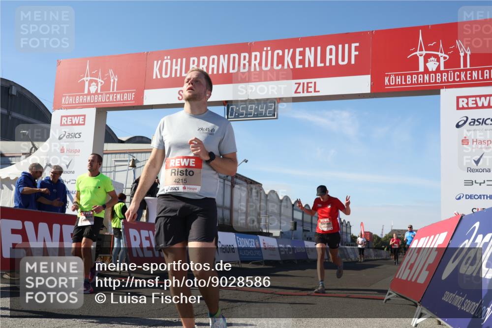 03.10.2025 - Köhlbrandbrückenlauf Luisa Fischer http://msf.ph/oto/9028586 03.10.2025 12:59:41 Ziel 4111, 4215, 4270, 4475, 6142, 6254, 6325, 6364, 6616, 6654, 6666, 6754 meine-sportfotos.de