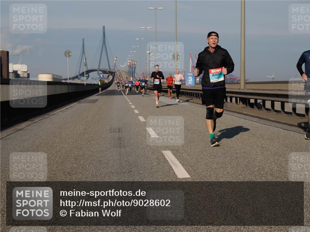 03.10.2025 - Köhlbrandbrückenlauf Fabian Wolf http://msf.ph/oto/9028602 03.10.2025 09:43:52 Position 3 3, 1703 meine-sportfotos.de