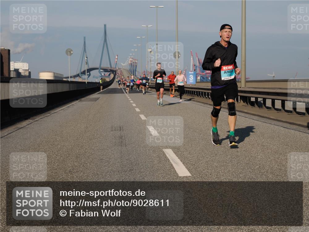 03.10.2025 - Köhlbrandbrückenlauf Fabian Wolf http://msf.ph/oto/9028611 03.10.2025 09:43:52 Position 3 3, 1700 meine-sportfotos.de