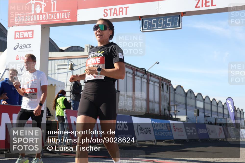 03.10.2025 - Köhlbrandbrückenlauf Luisa Fischer http://msf.ph/oto/9028624 03.10.2025 12:59:50 Ziel 4074, 4111, 4215, 4554, 6142, 6254, 6364, 6601, 6654, 6754 meine-sportfotos.de