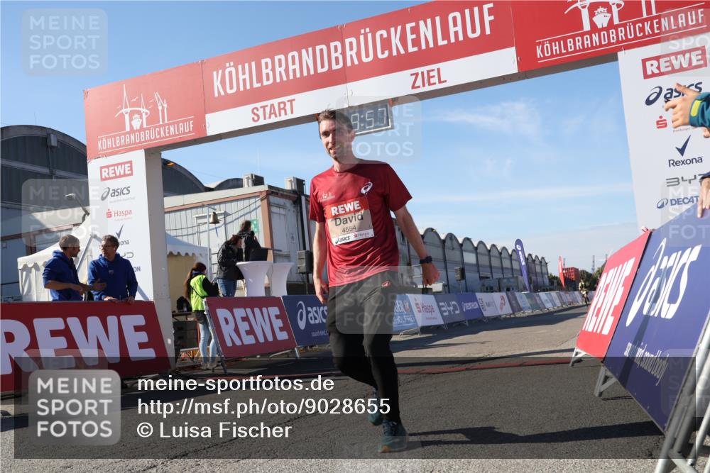 03.10.2025 - Köhlbrandbrückenlauf Luisa Fischer http://msf.ph/oto/9028655 03.10.2025 12:59:56 Ziel 4074, 4554, 6142, 6254, 6601 meine-sportfotos.de