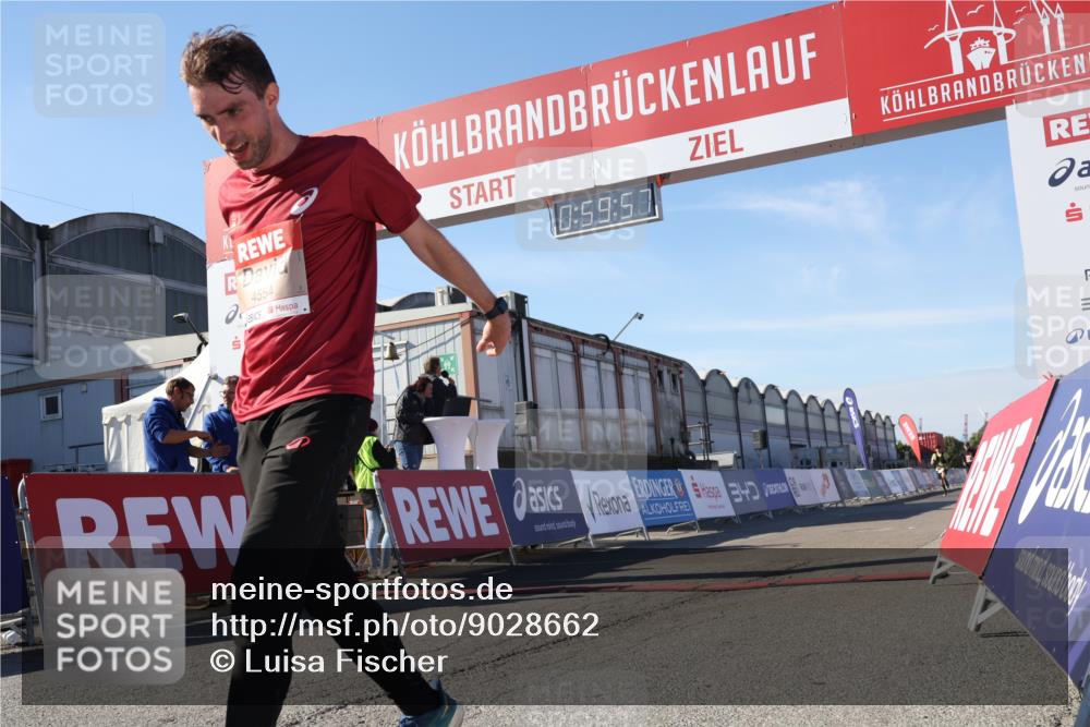 03.10.2025 - Köhlbrandbrückenlauf Luisa Fischer http://msf.ph/oto/9028662 03.10.2025 12:59:56 Ziel 4074, 4554, 6142, 6254, 6601 meine-sportfotos.de