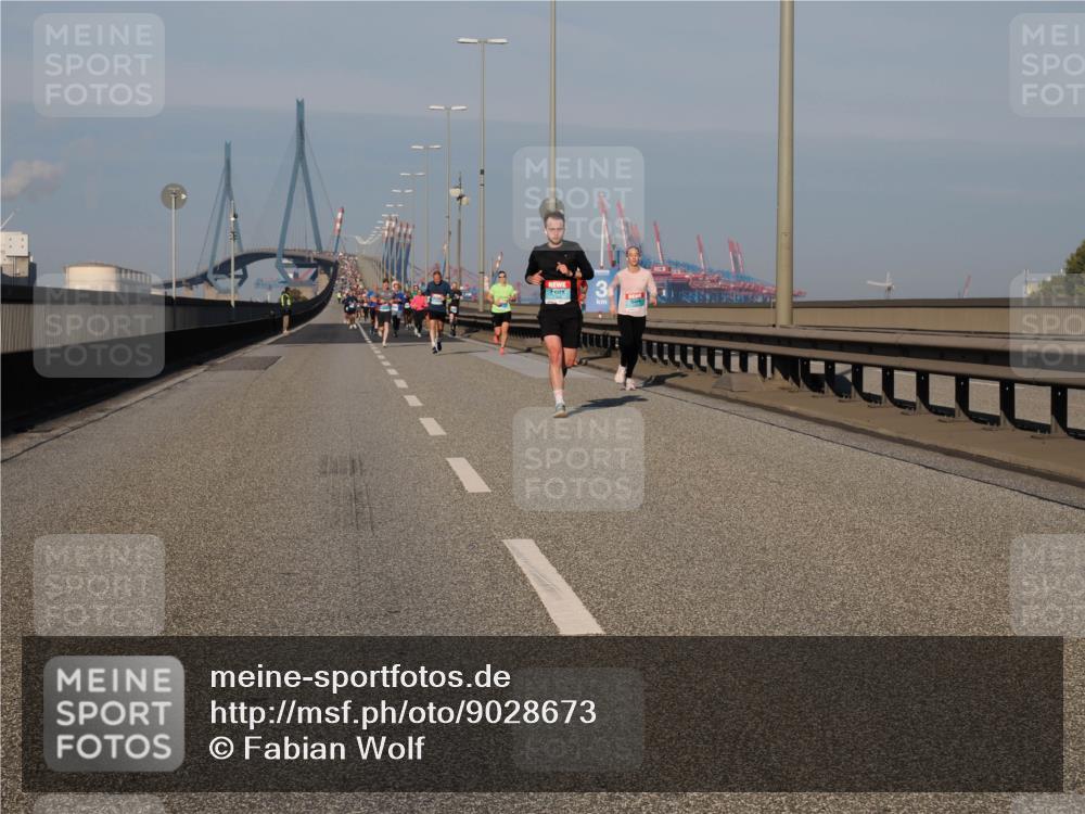03.10.2025 - Köhlbrandbrückenlauf Fabian Wolf http://msf.ph/oto/9028673 03.10.2025 09:43:54 Position 3 3 meine-sportfotos.de